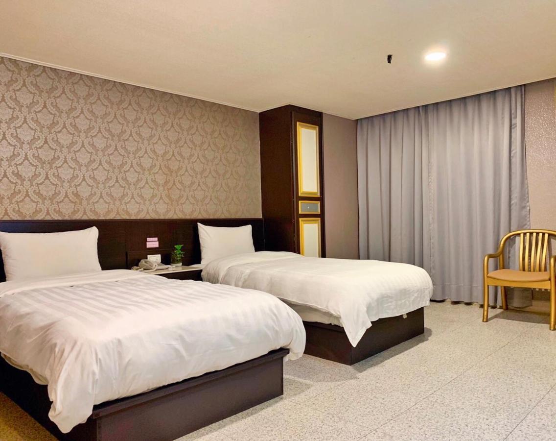 Jing Dian Business Hotel Taoyuan Zewnętrze zdjęcie